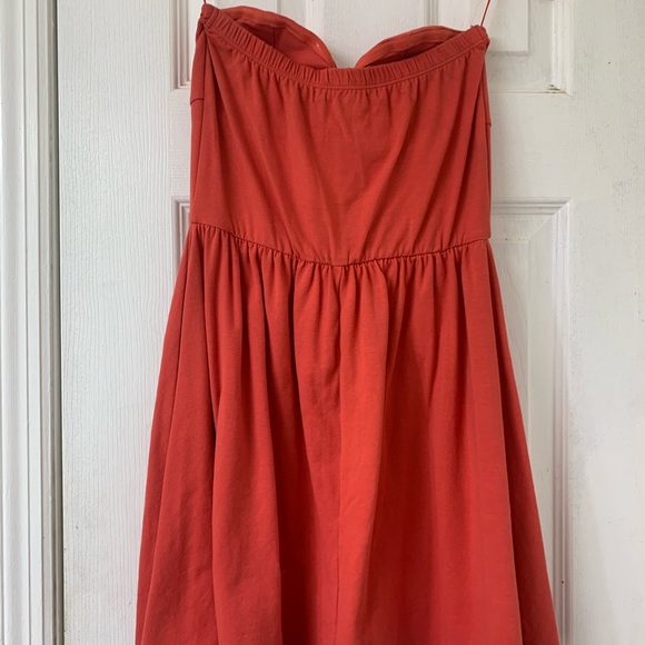 (Set of 2) Strapless Adam Levine Dresses - Picture 2 of 11